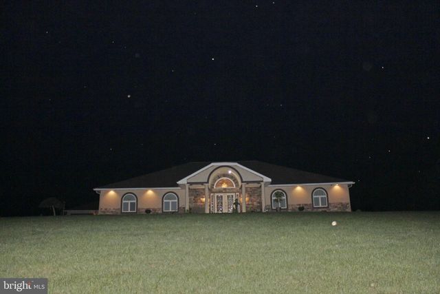 2440 WATER VALLEY RD, Lancaster, PA 17603