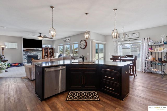 17307 Grand Avenue, Omaha, NE 68116