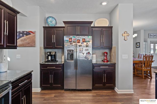 17307 Grand Avenue, Omaha, NE 68116