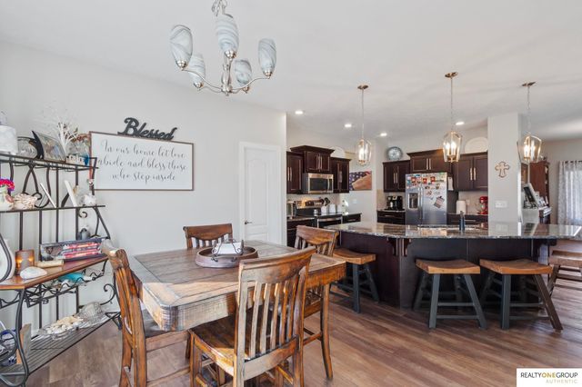 17307 Grand Avenue, Omaha, NE 68116