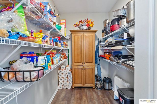 17307 Grand Avenue, Omaha, NE 68116