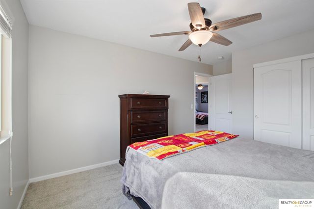 17307 Grand Avenue, Omaha, NE 68116