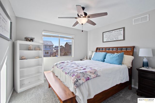 17307 Grand Avenue, Omaha, NE 68116