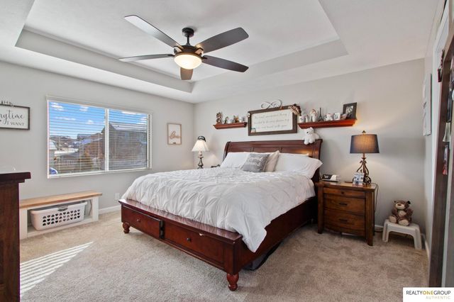 17307 Grand Avenue, Omaha, NE 68116