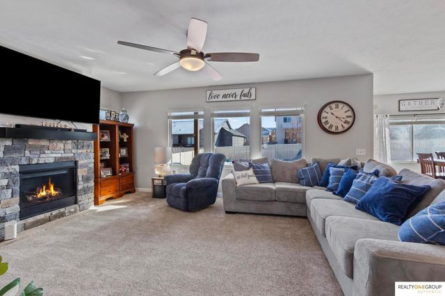 17307 Grand Avenue, Omaha, NE 68116