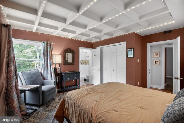 8309 MACARTHUR RD, Glenside, PA 19038