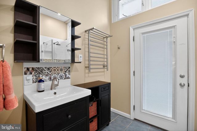 8309 MACARTHUR RD, Glenside, PA 19038