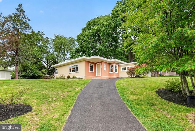 8309 MACARTHUR RD, Glenside, PA 19038
