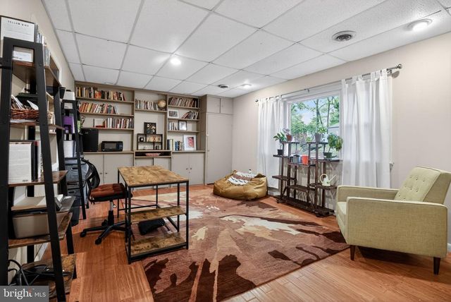 8309 MACARTHUR RD, Glenside, PA 19038