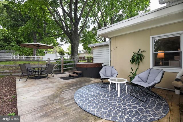 8309 MACARTHUR RD, Glenside, PA 19038