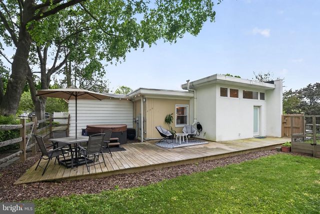 8309 MACARTHUR RD, Glenside, PA 19038