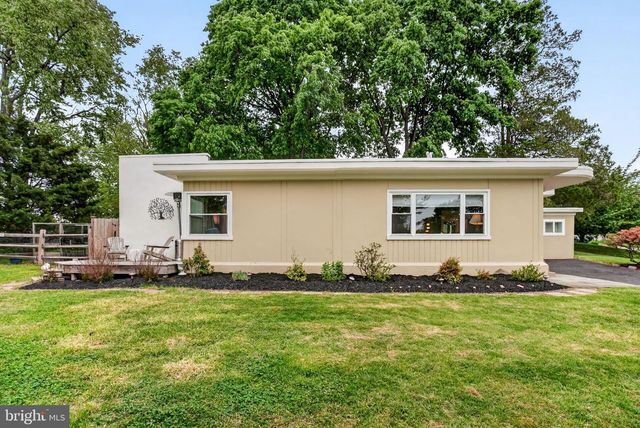 8309 MACARTHUR RD, Glenside, PA 19038