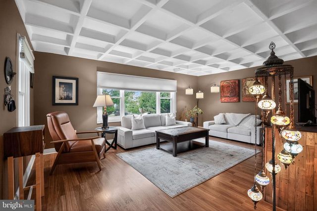 8309 MACARTHUR RD, Glenside, PA 19038