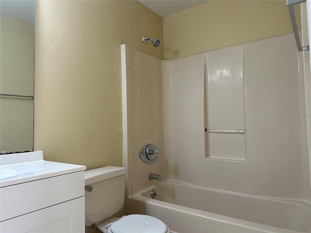 3933 MAGNOLIA LAKE LANE, Orlando, FL 32810