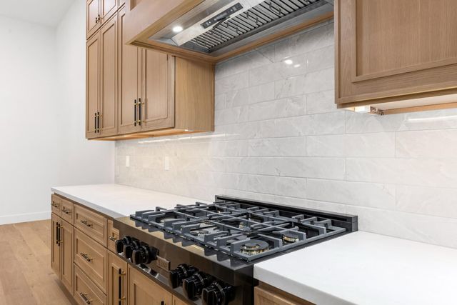 23505 Darkhorse Dr, Auburn, CA 95602
