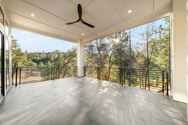 23505 Darkhorse Dr, Auburn, CA 95602