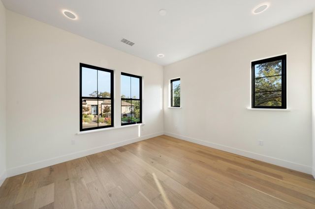 23505 Darkhorse Dr, Auburn, CA 95602