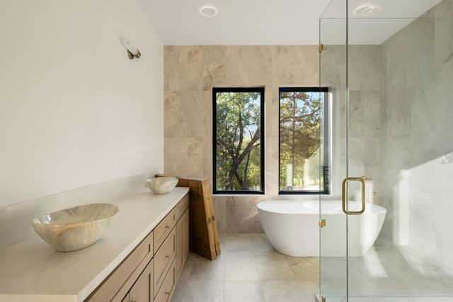 23505 Darkhorse Dr, Auburn, CA 95602
