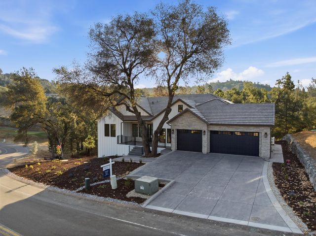 23505 Darkhorse Dr, Auburn, CA 95602