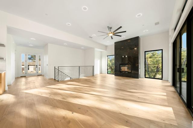 23505 Darkhorse Dr, Auburn, CA 95602
