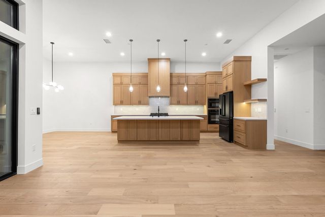 23505 Darkhorse Dr, Auburn, CA 95602
