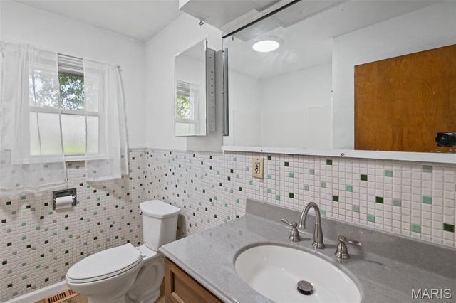 211 Edding Lane, Fairview Heights, IL 62208