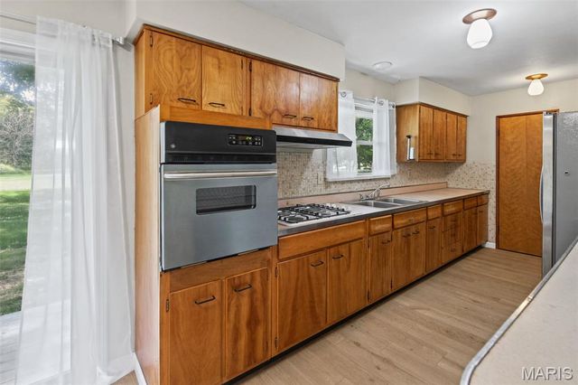 211 Edding Lane, Fairview Heights, IL 62208