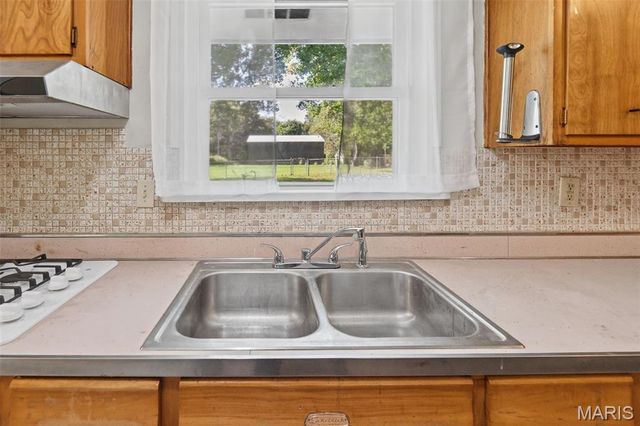 211 Edding Lane, Fairview Heights, IL 62208