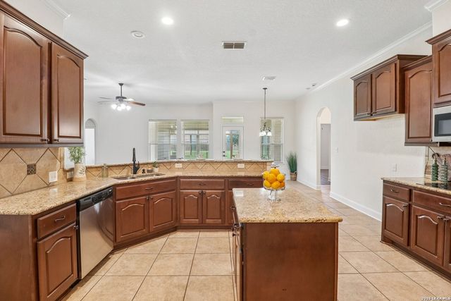 6718 Laura Hts, Schertz, TX 78154