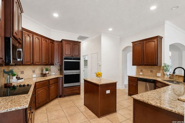 6718 Laura Hts, Schertz, TX 78154