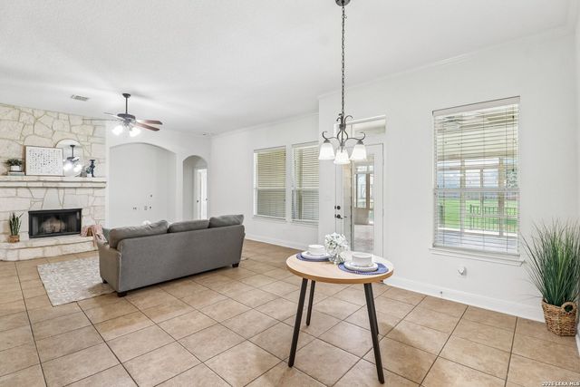 6718 Laura Hts, Schertz, TX 78154