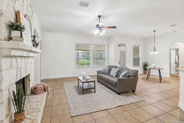 6718 Laura Hts, Schertz, TX 78154
