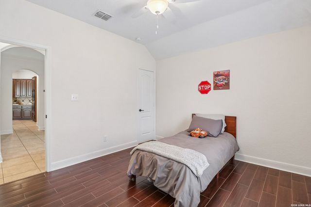 6718 Laura Hts, Schertz, TX 78154
