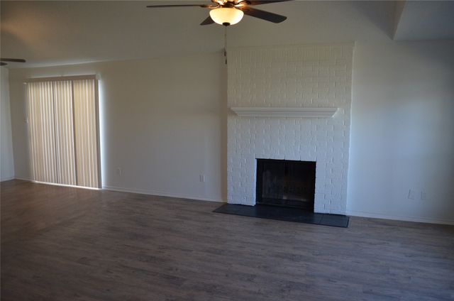 4110 Green Acres Circle, Arlington, TX 76017