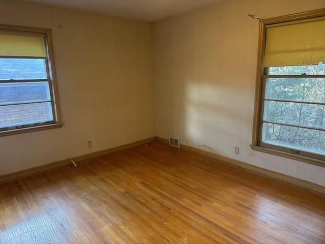 1606 Pinehurst Avenue, Saint Paul, MN 55116