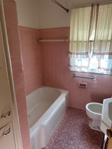 1606 Pinehurst Avenue, Saint Paul, MN 55116