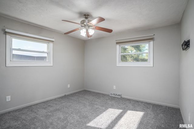 4240 4TH Avenue, East Moline, IL 61244