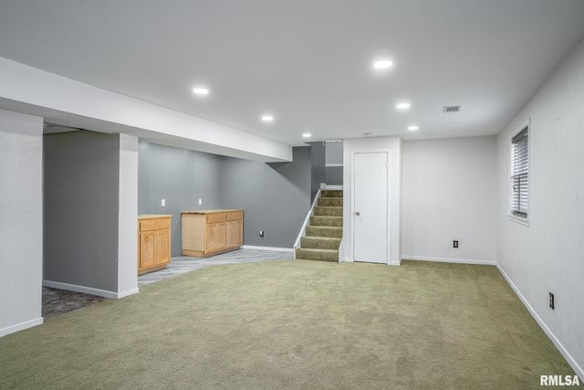 4240 4TH Avenue, East Moline, IL 61244