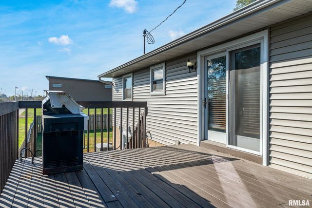 4240 4TH Avenue, East Moline, IL 61244