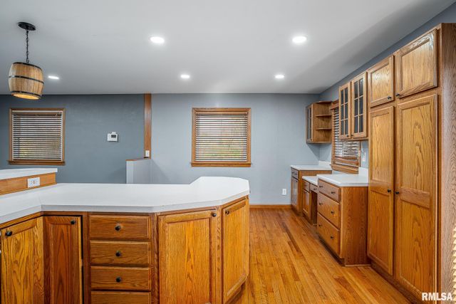 4240 4TH Avenue, East Moline, IL 61244