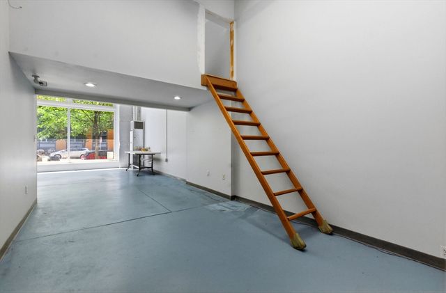 300 Summer St 11, Boston, MA 02210