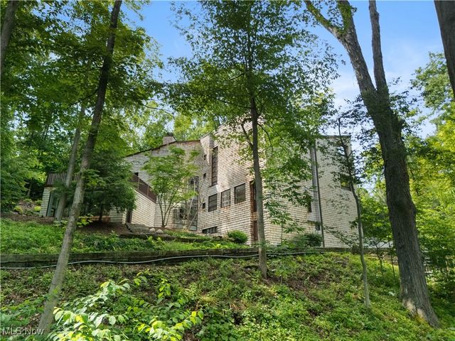 4 Valley Ridge Farm, Hunting Valley, OH 44022