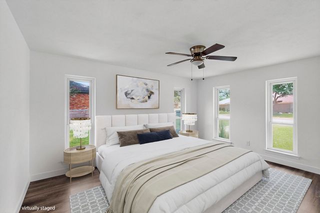 4857 Fallon Place, Dallas, TX 75227