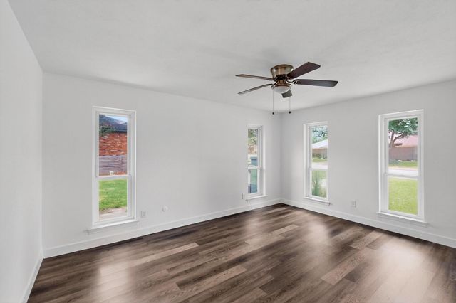 4857 Fallon Place, Dallas, TX 75227