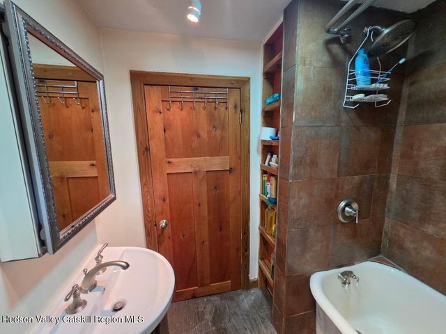 1 Jackson Drive, Ellenville, NY 12428