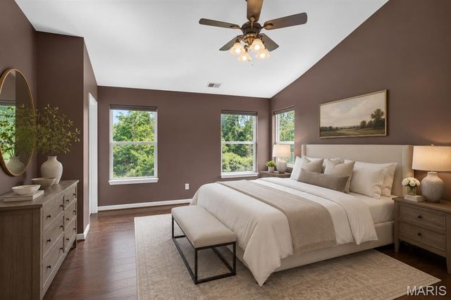 7536 Shaftesbury Avenue, University City, MO 63130
