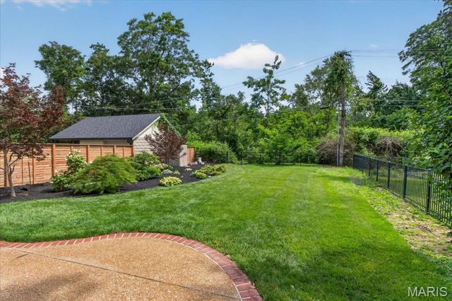 7536 Shaftesbury Avenue, University City, MO 63130