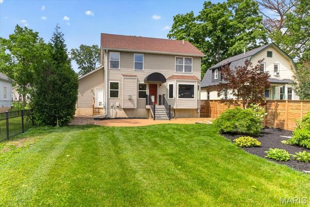 7536 Shaftesbury Avenue, University City, MO 63130