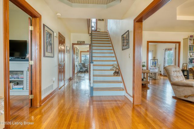 8675 KY-52, Loretto, KY 40037