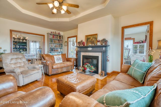8675 KY-52, Loretto, KY 40037